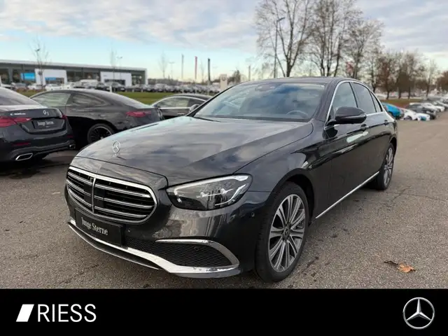 Mercedes-Benz E 300 e 4MATIC Limousine 360 ACC AHK AUT Kam. LM