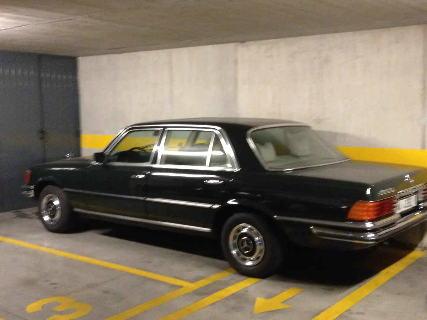 Mercedes-Benz 450 450 SEL - 1