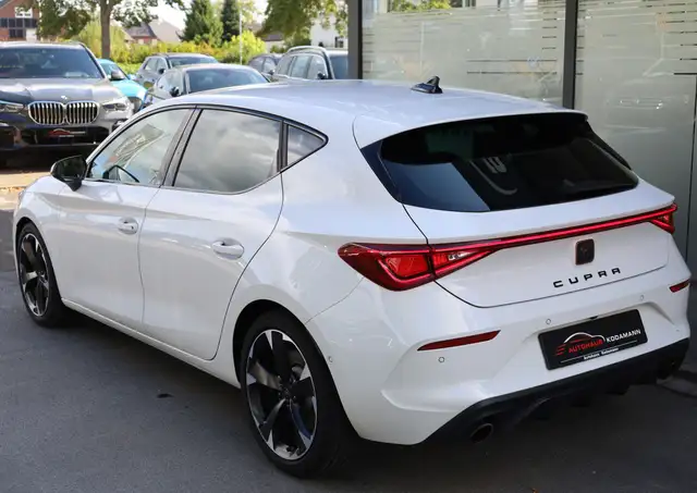 Cupra Leon view 5