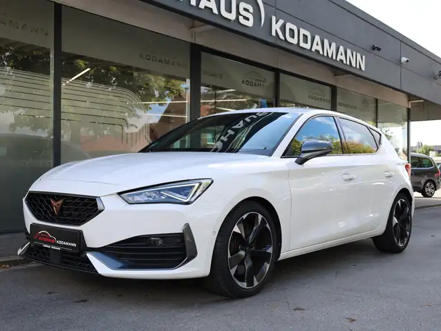 Cupra Leon view 4