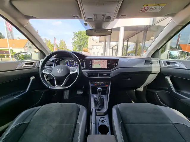 Volkswagen Polo view 3