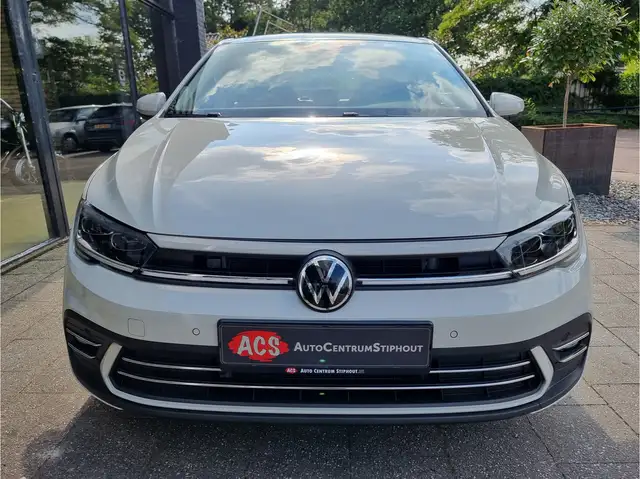 Volkswagen Polo view 6