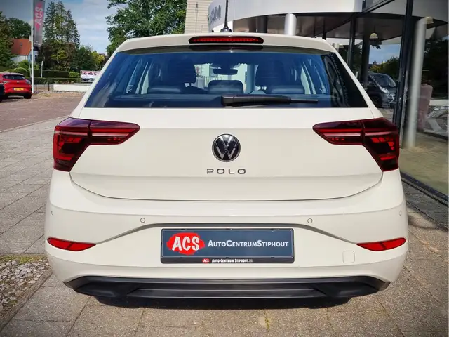 Volkswagen Polo view 9