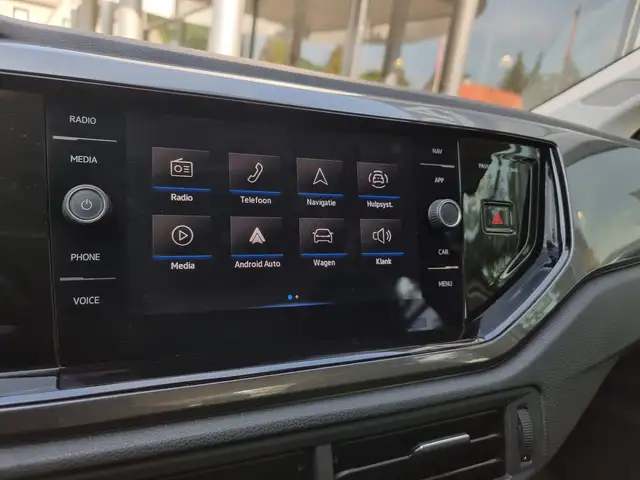 Volkswagen Polo view 25
