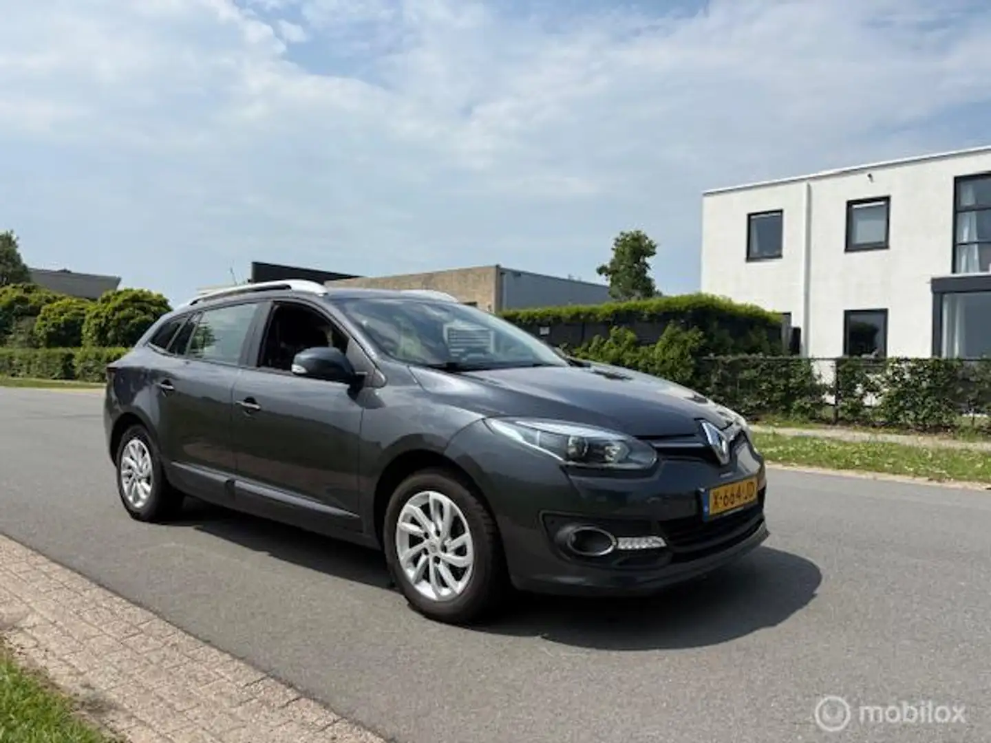 Renault Megane Estate 1.2 TCe Bose 111000 km ! Zwart - 1
