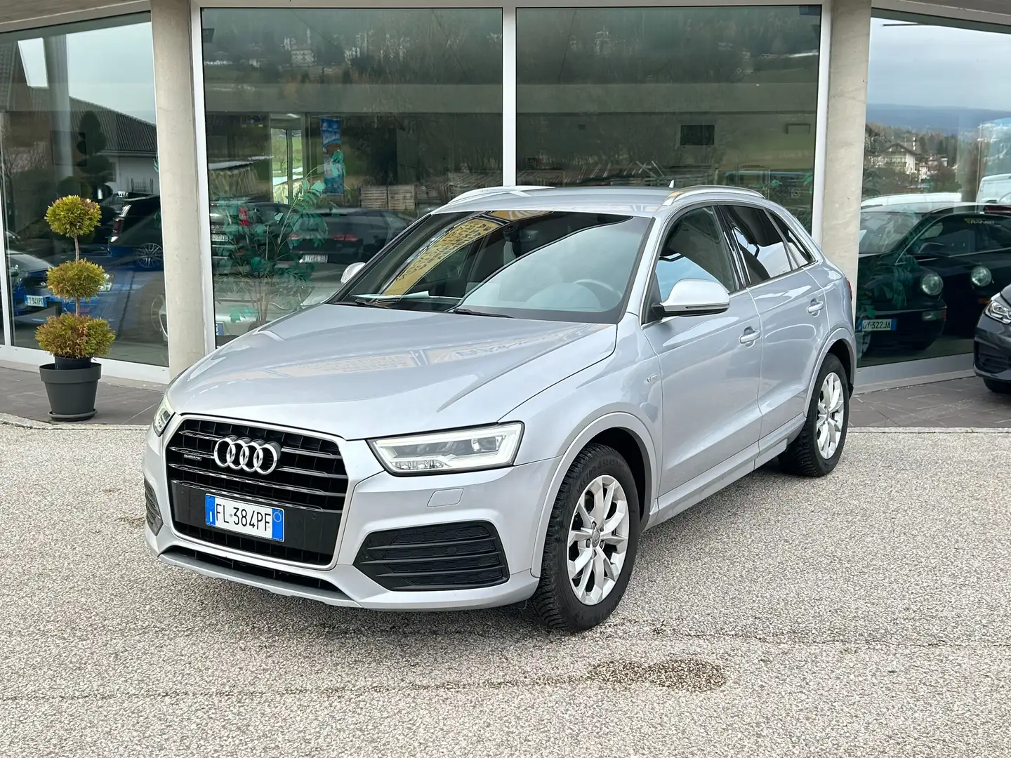 Audi Q3 S-LINE QUATTRO 2.0tdi 150cv S-TRONIC 4x4 Grigio - 1