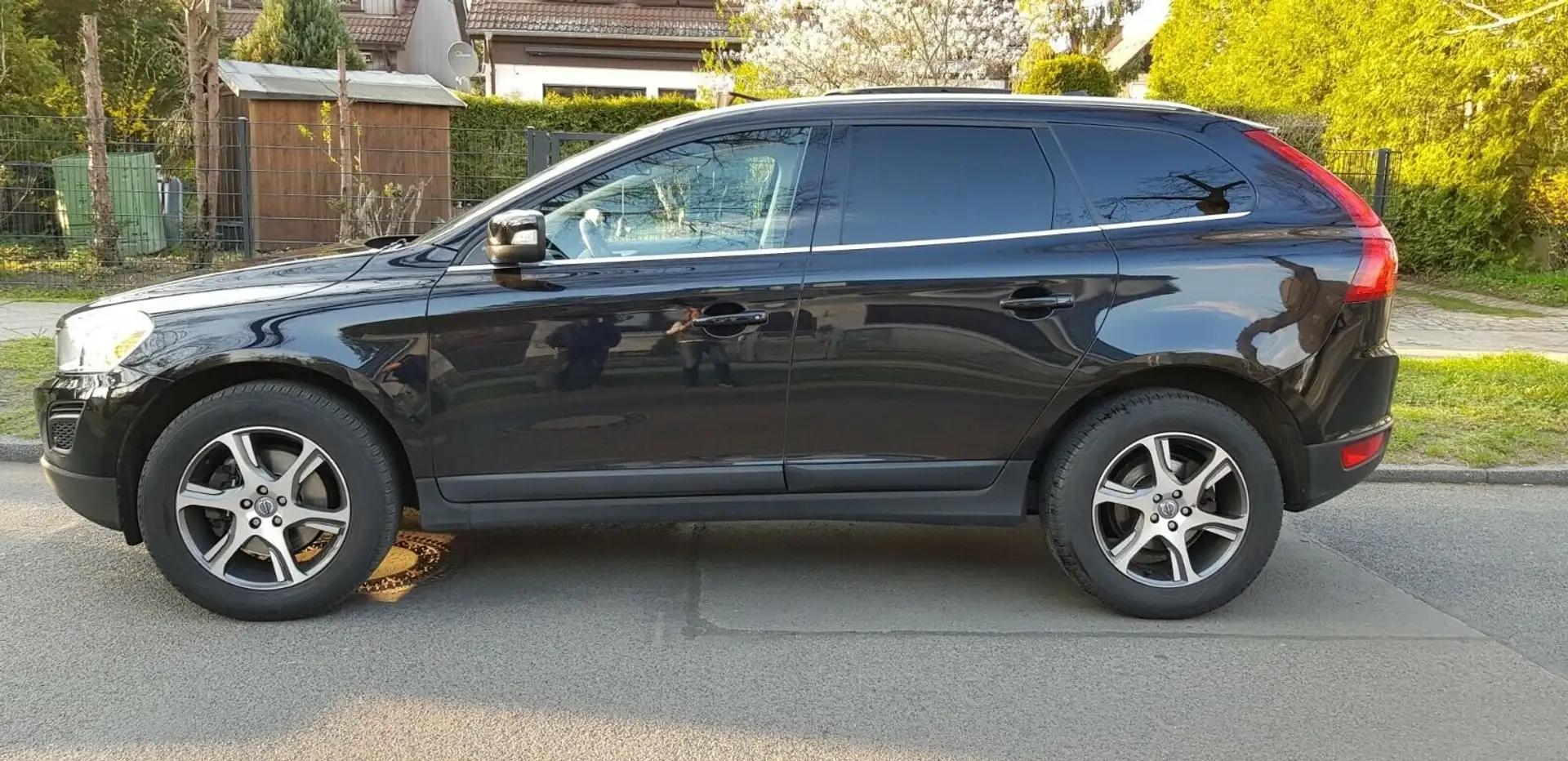 Volvo XC60 XC60 D3 AWD Summum Schwarz - 2