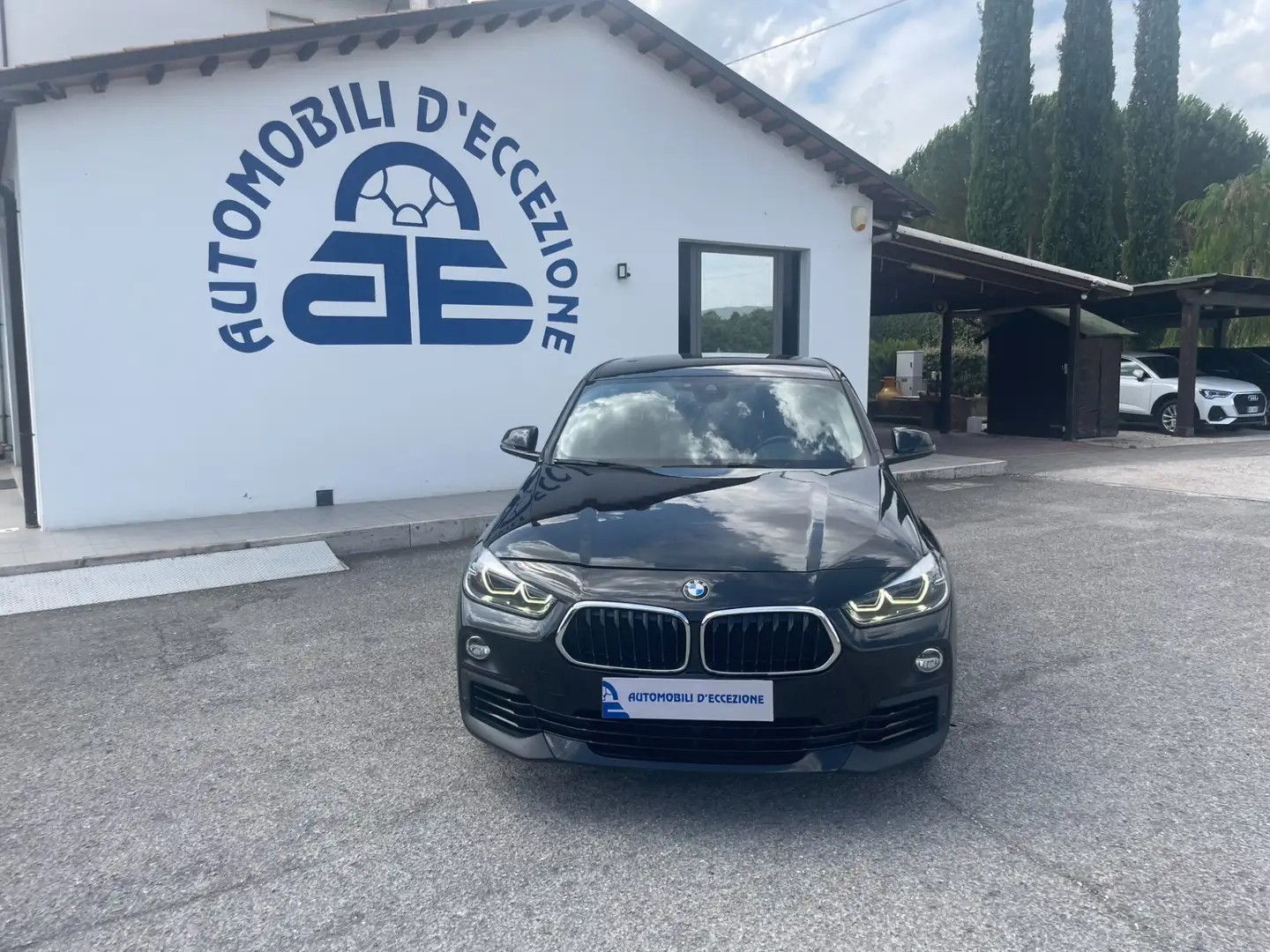BMW X2 X2 sDrive18d Advantage Zwart - 1