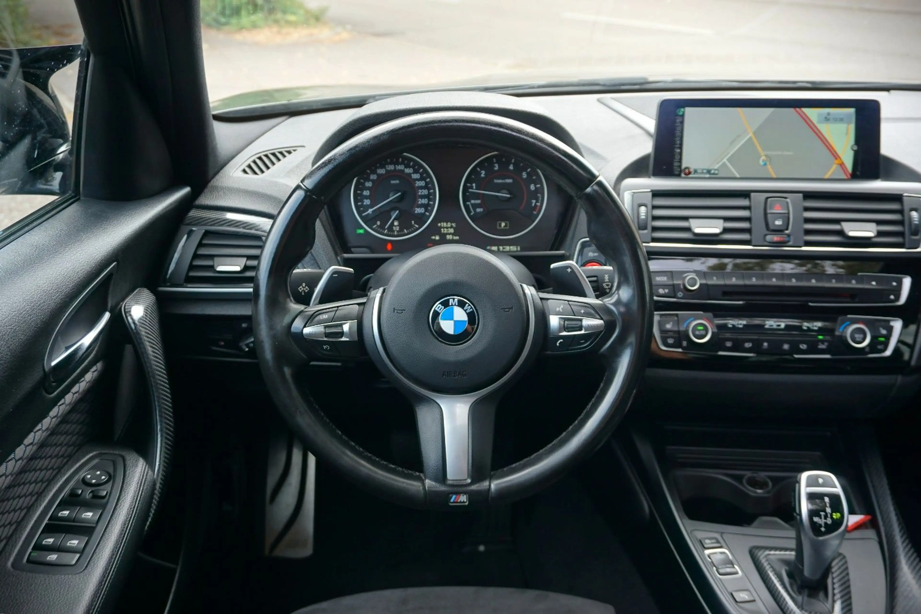 BMW 135 i xDrive / Pano./ Navi Prof./ R-Kam./ BullX — photo 12