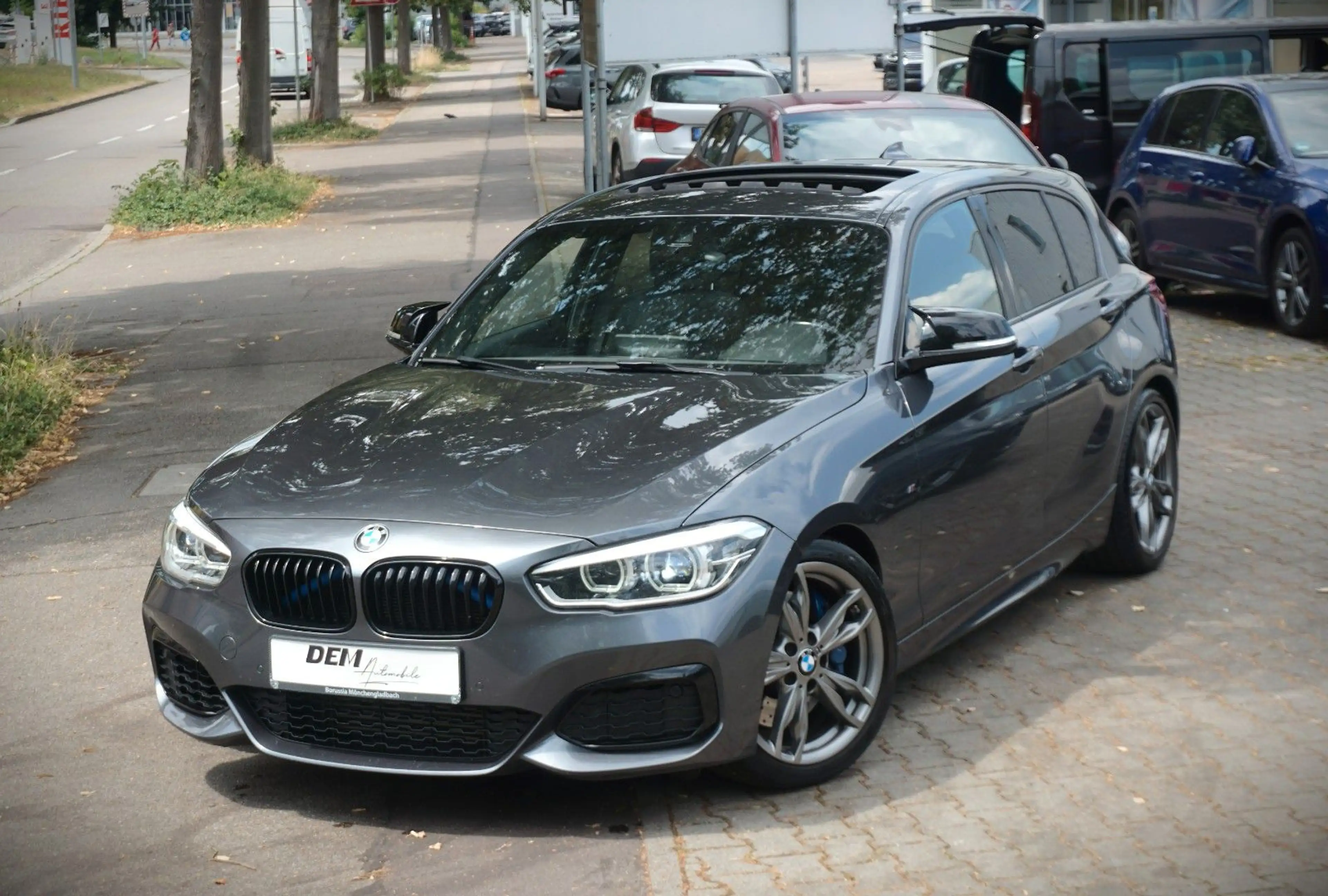 BMW 135 i xDrive / Pano./ Navi Prof./ R-Kam./ BullX