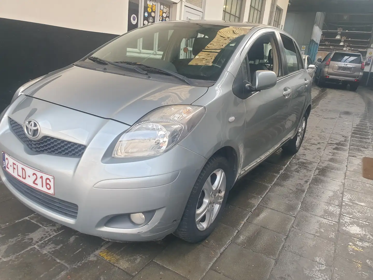 Toyota Yaris 1.33i VVT-i London Grigio - 1