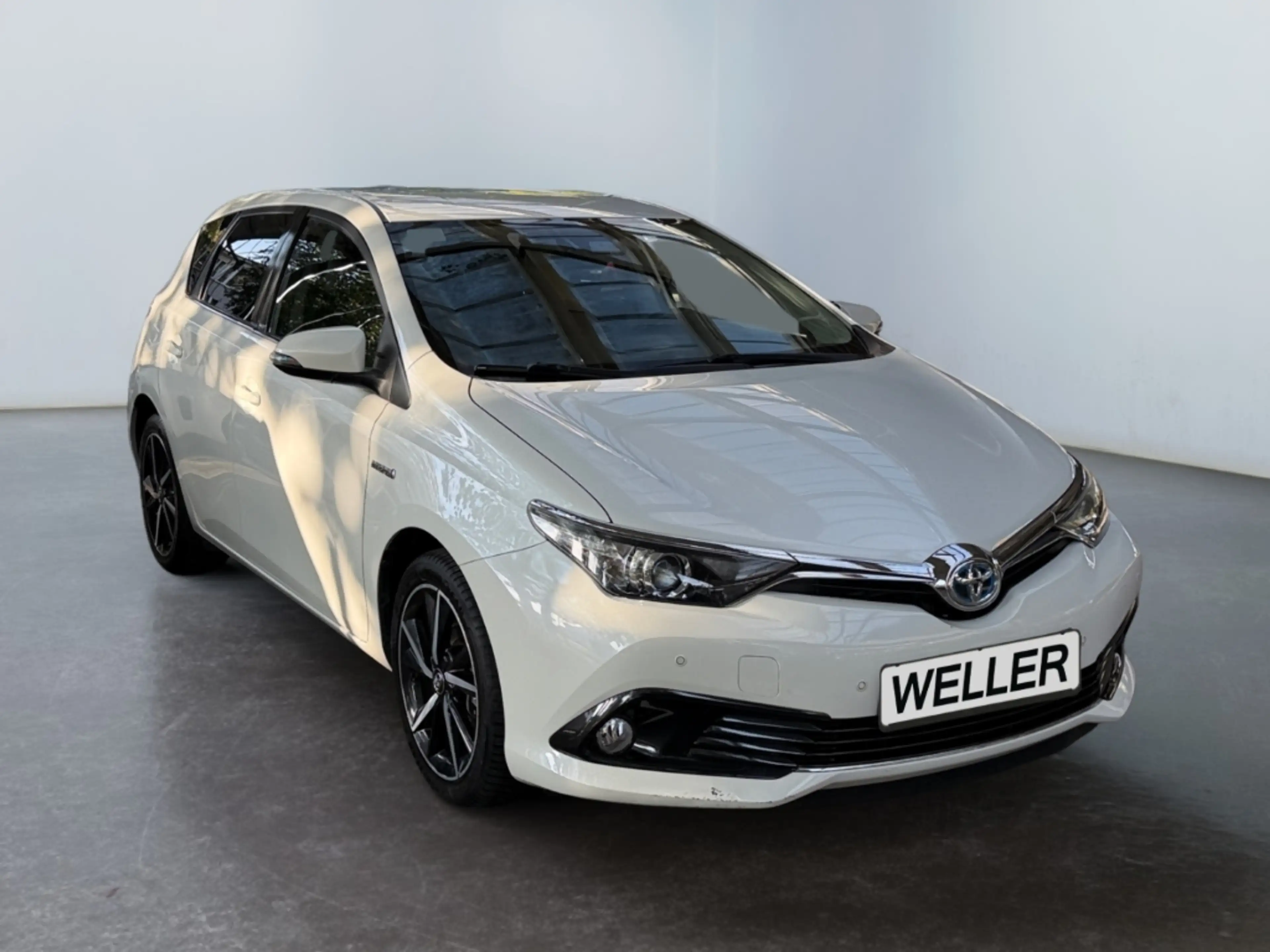 Toyota Auris 1.8 Hybrid Edition-S+ *Navi*SmartKey*SHZ* — photo 3