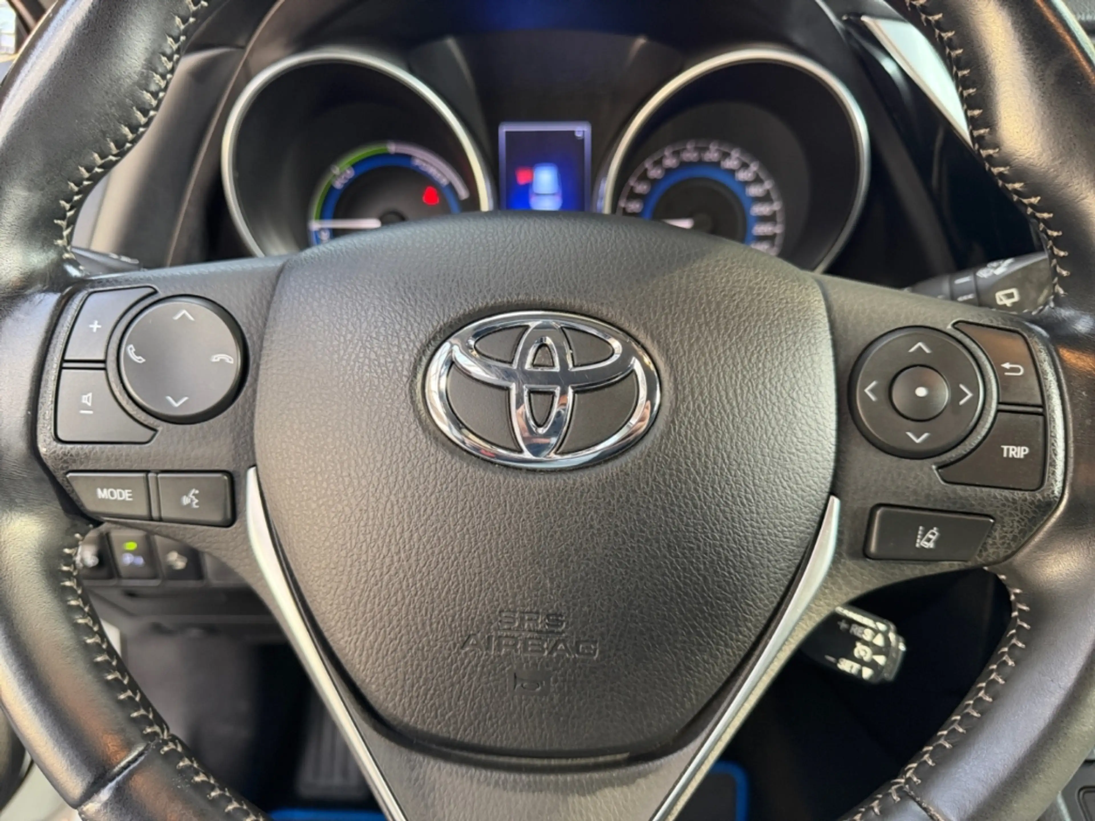Toyota Auris 1.8 Hybrid Edition-S+ *Navi*SmartKey*SHZ* — photo 13