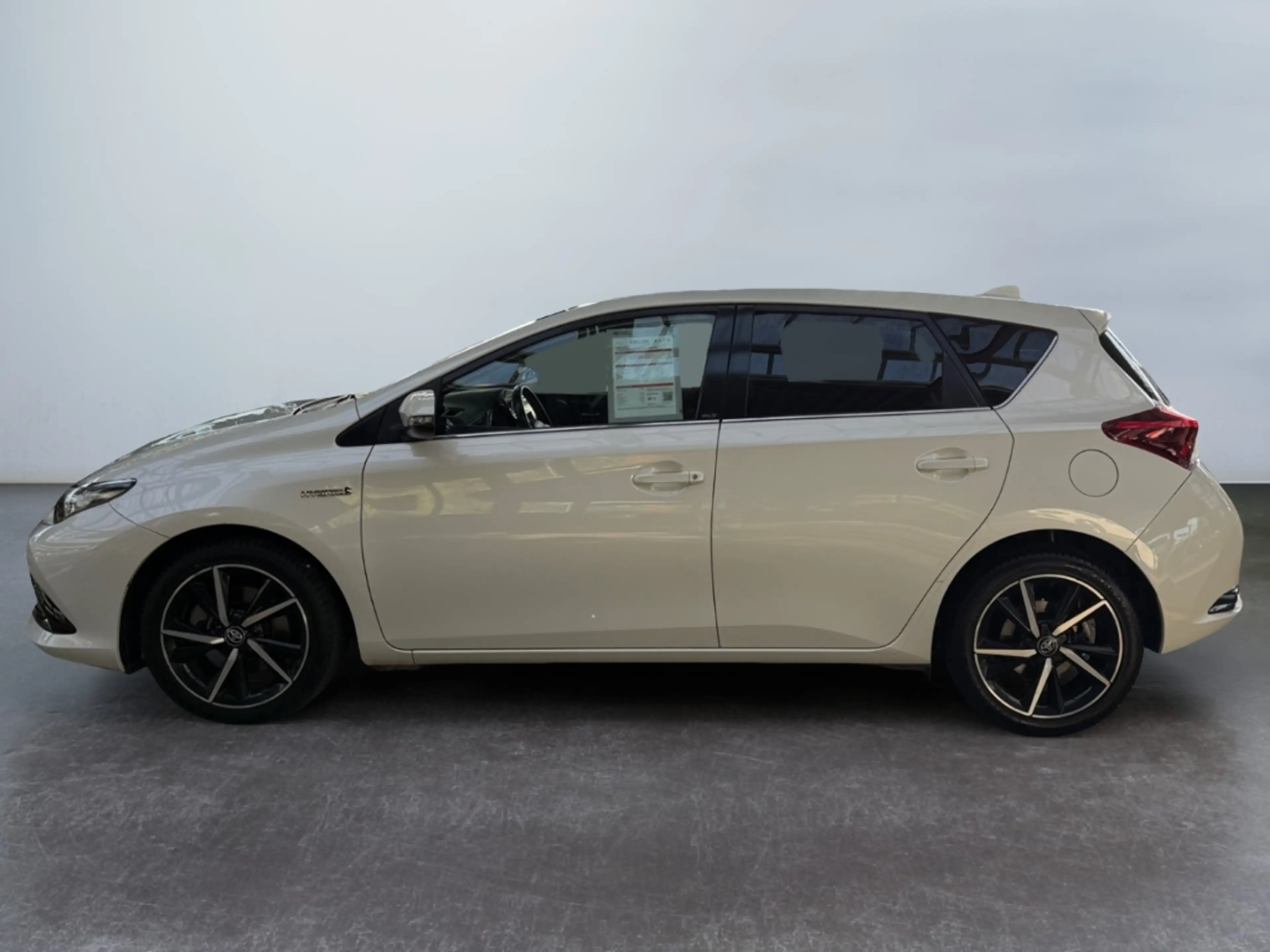Toyota Auris 1.8 Hybrid Edition-S+ *Navi*SmartKey*SHZ* — photo 5