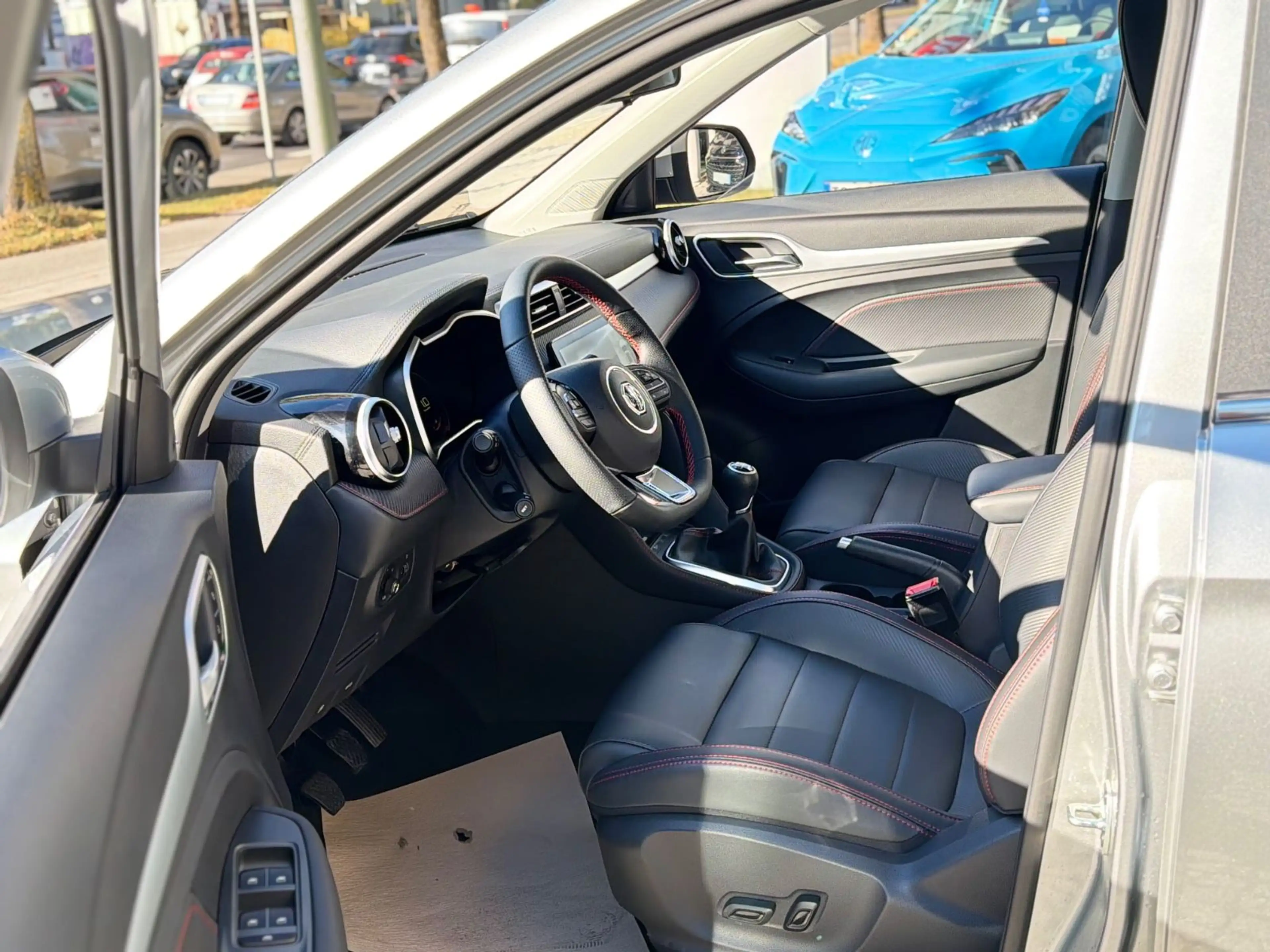MG ZS 1.0T Luxury *VOLLAUSSTATTUNG* — photo 10