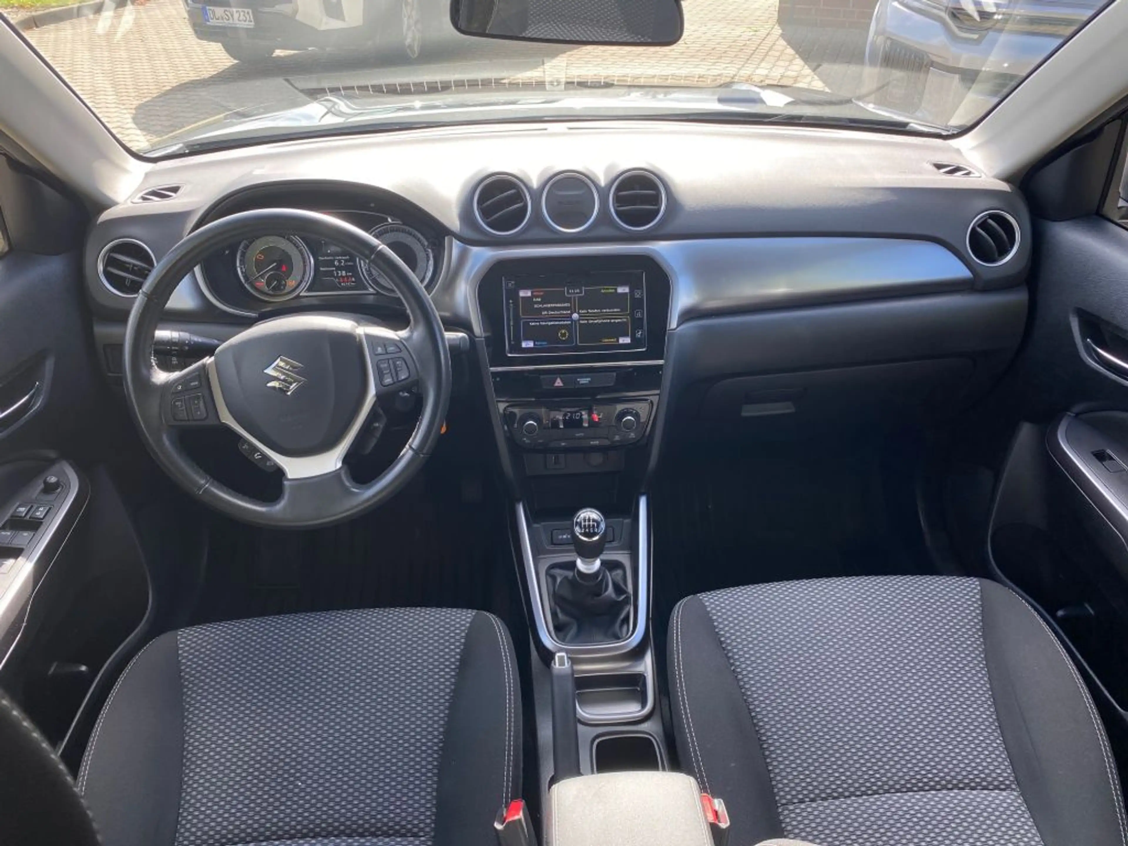 Suzuki Vitara 1.4 Boosterjet Hybrid Comfort — photo 7