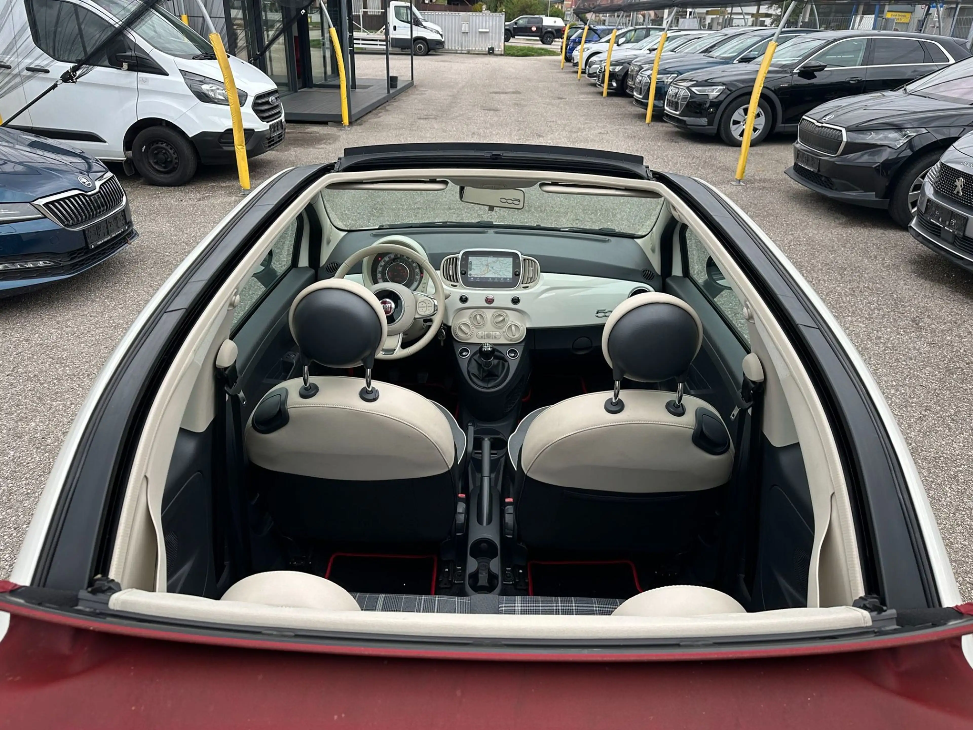 Fiat 500C Cabrio ECO 1,2 69 Lounge Navi-PDC — photo 9