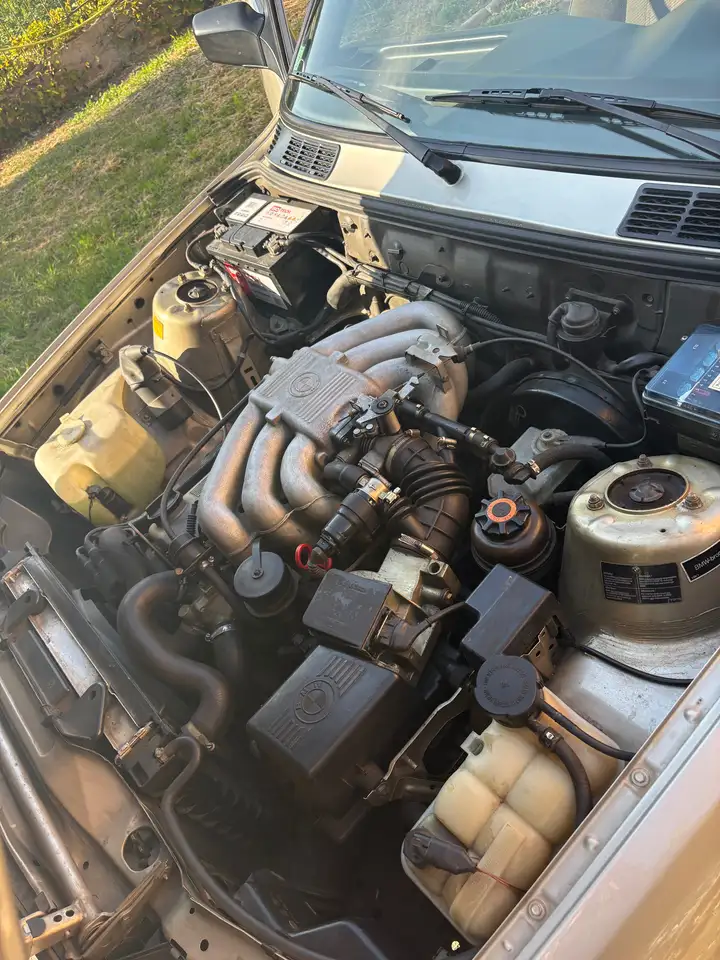 BMW 320i, foto 5