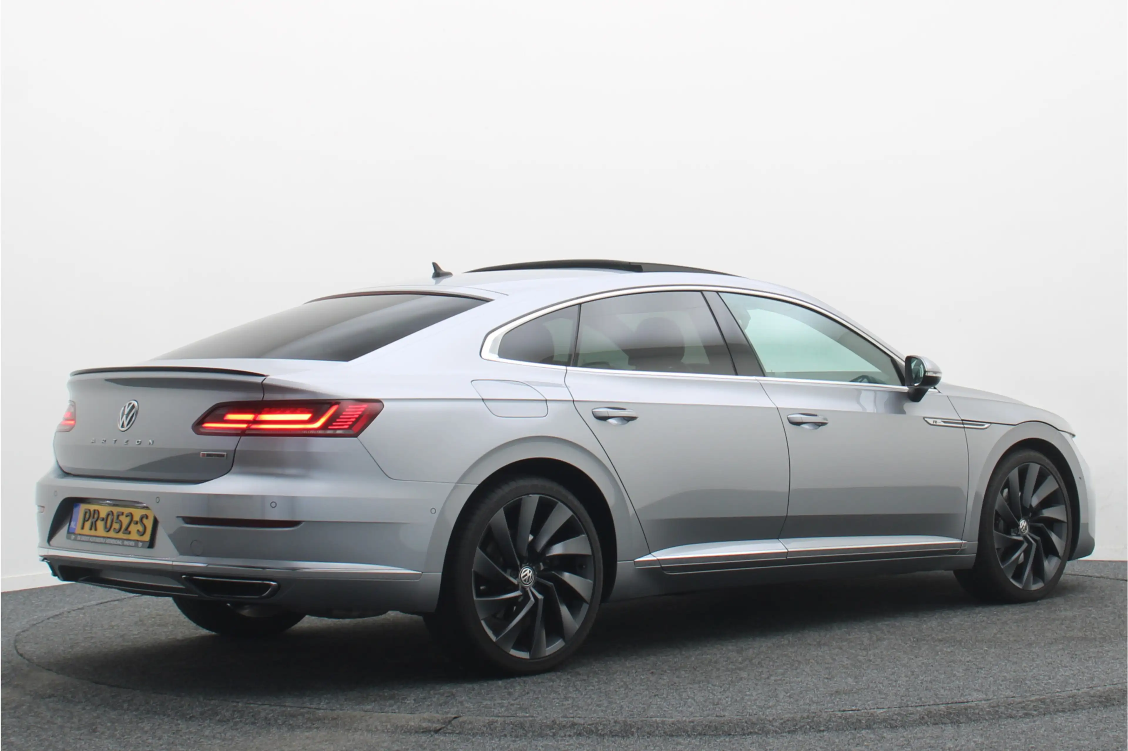 Volkswagen Arteon 2.0 TSI 4Motion Business R 280pk, Panoramadak, Lee — photo 21