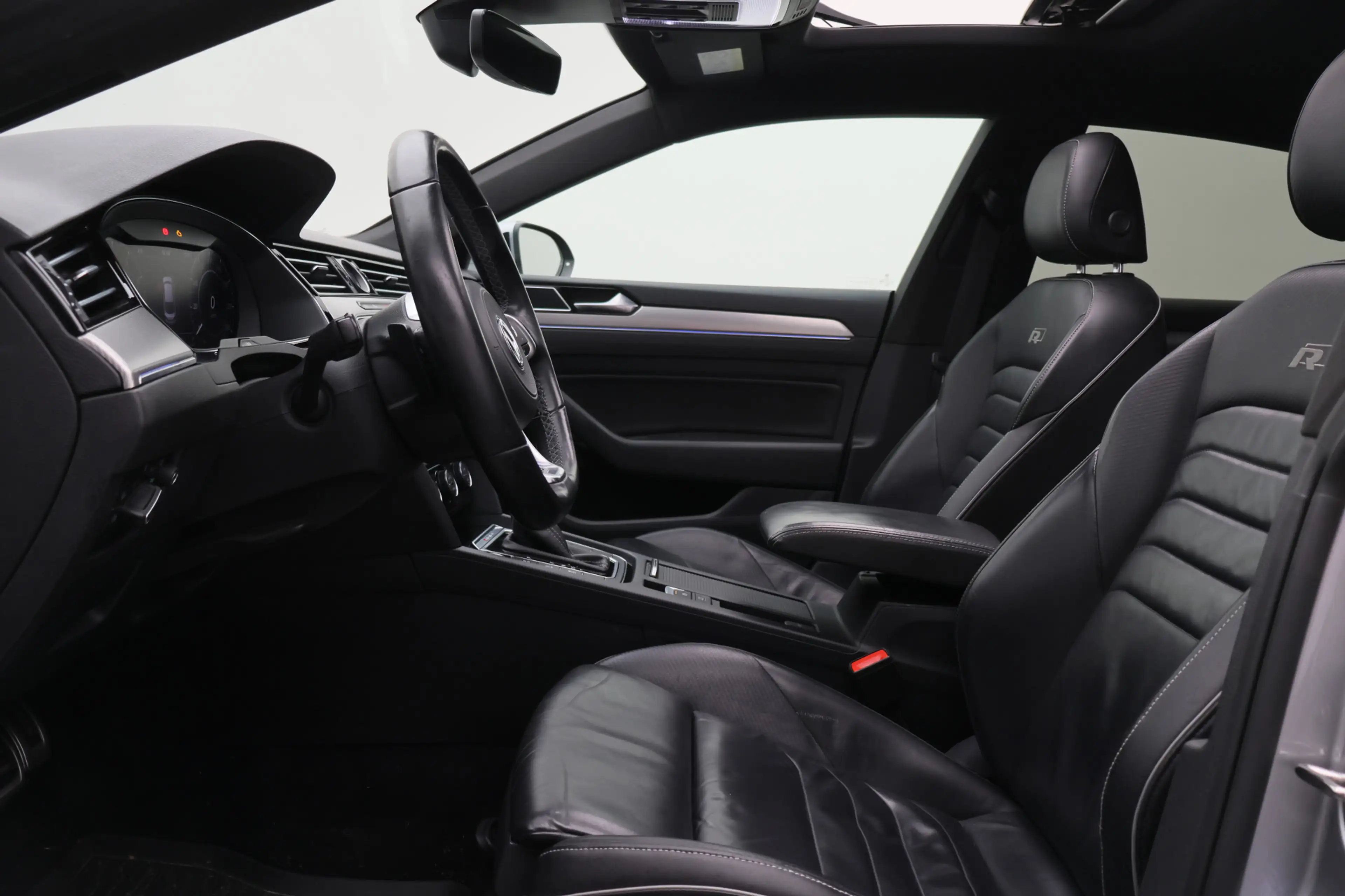 Volkswagen Arteon 2.0 TSI 4Motion Business R 280pk, Panoramadak, Lee — photo 9
