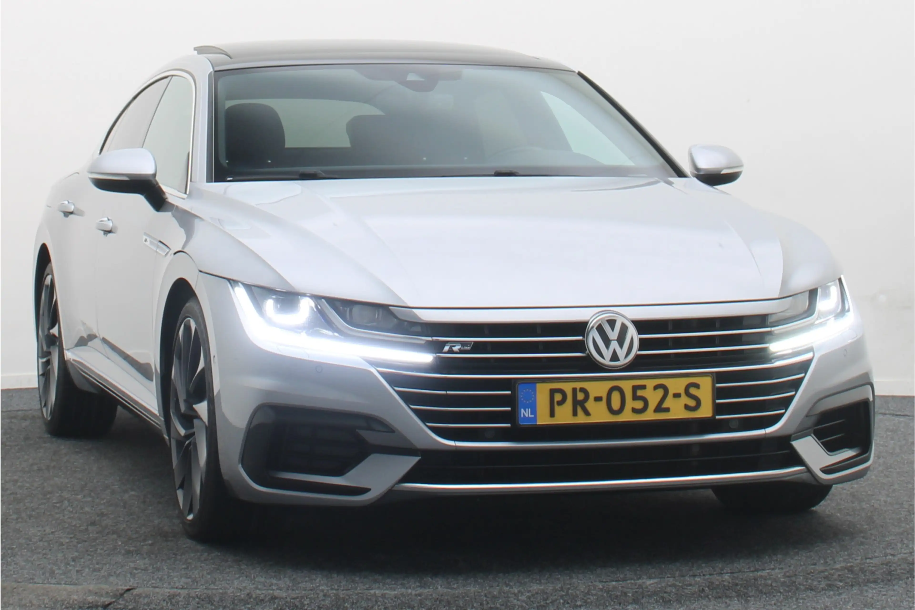 Volkswagen Arteon 2.0 TSI 4Motion Business R 280pk, Panoramadak, Lee — photo 23