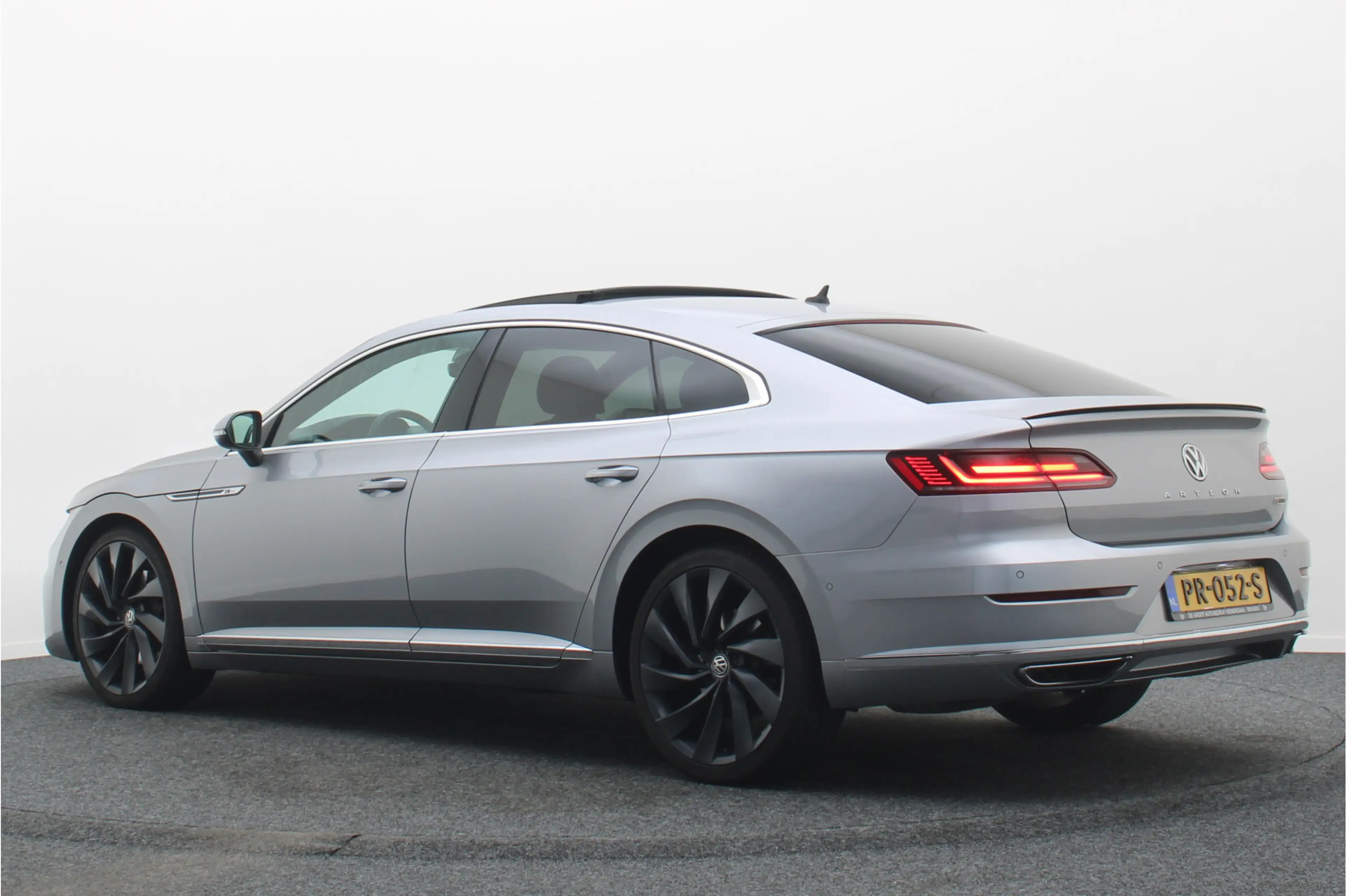Volkswagen Arteon 2.0 TSI 4Motion Business R 280pk, Panoramadak, Lee — photo 3