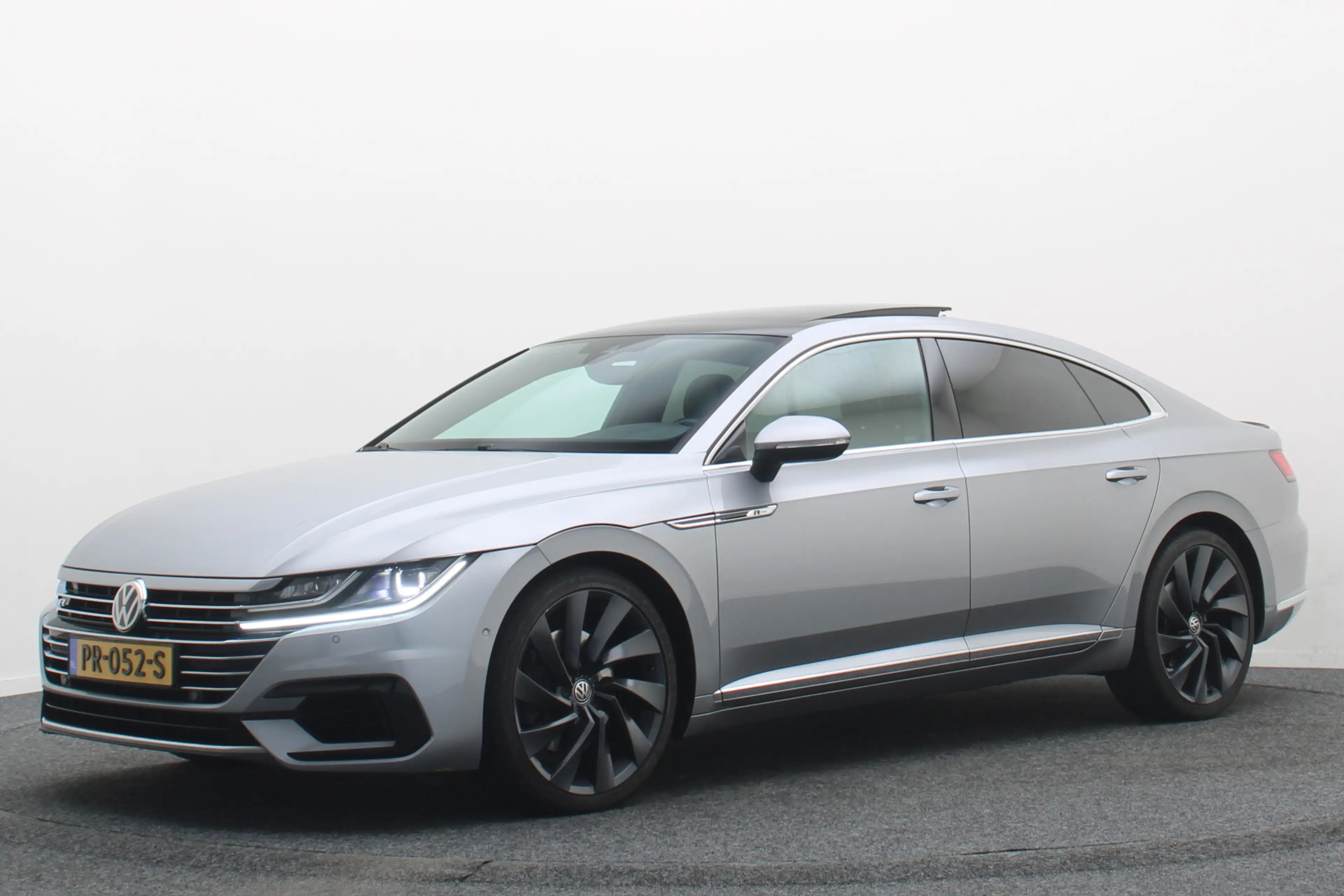 Volkswagen Arteon 2.0 TSI 4Motion Business R 280pk, Panoramadak, Lee — photo 17