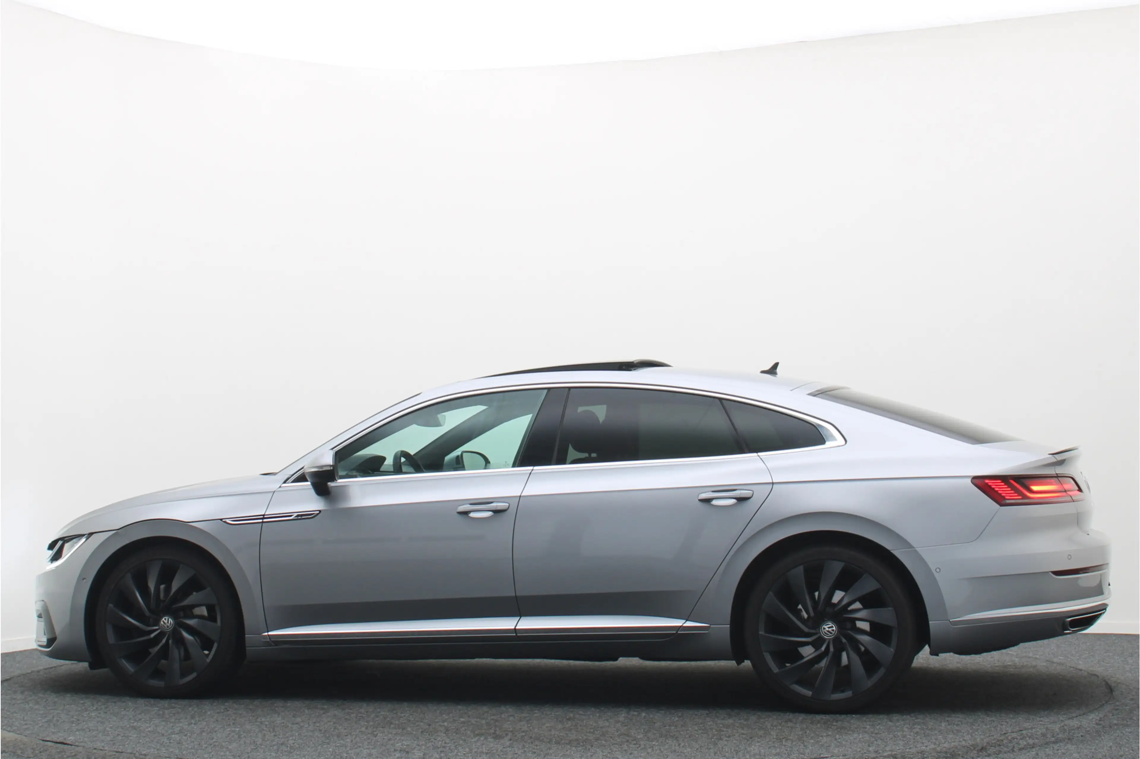 Volkswagen Arteon 2.0 TSI 4Motion Business R 280pk, Panoramadak, Lee — photo 18