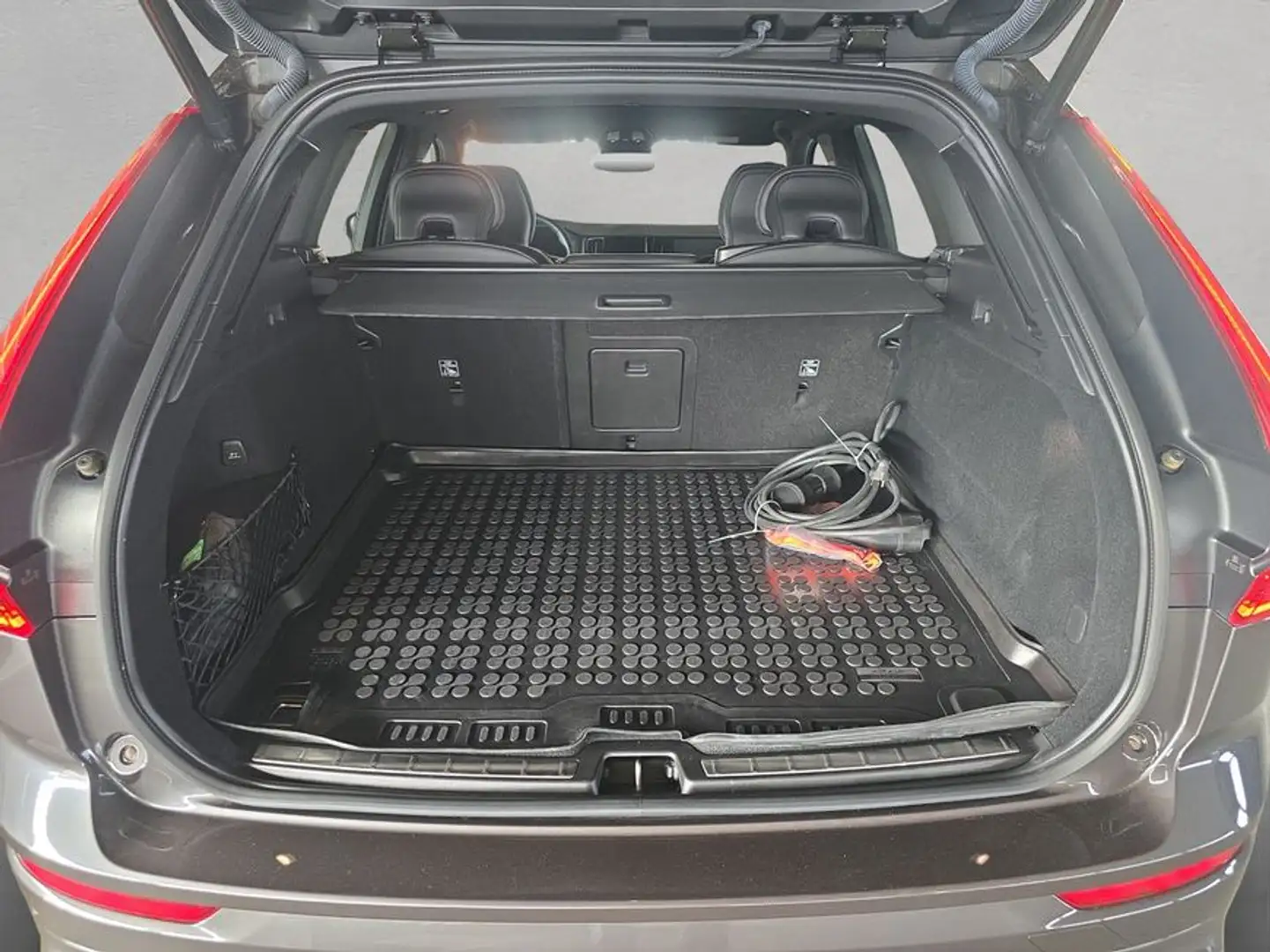 Volvo XC60 XC60 T8 AWD Recharge Geartronic R-Design Grau - 2