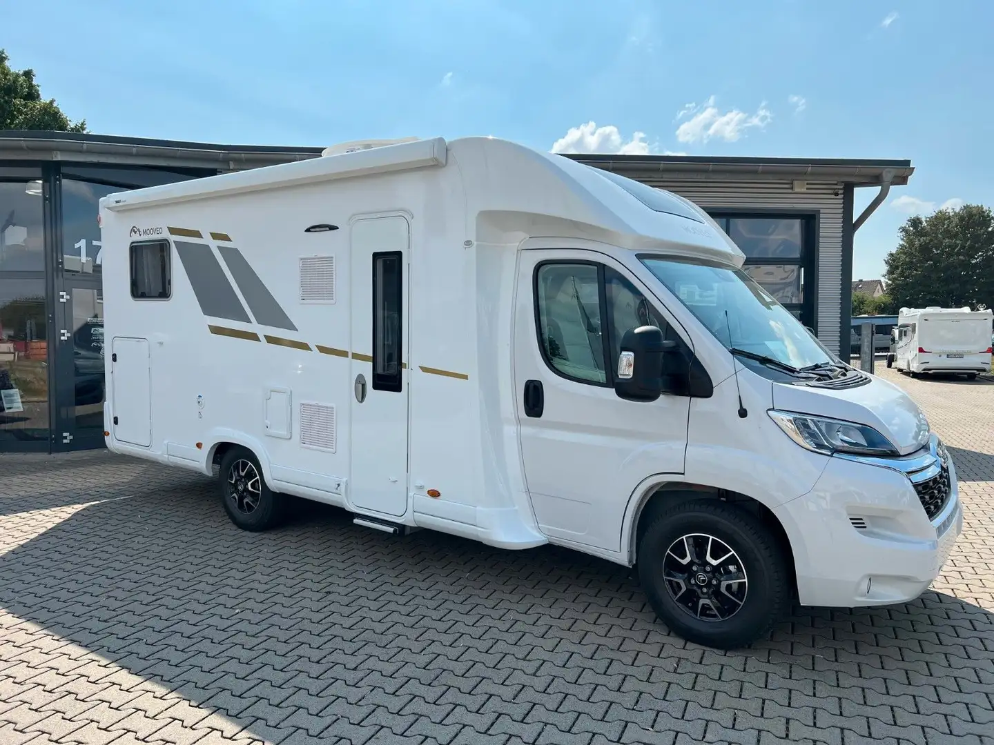 Mooveo TEI70EBH 6 Gang 3,5t, Solar, SAT/TV Bianco - 2