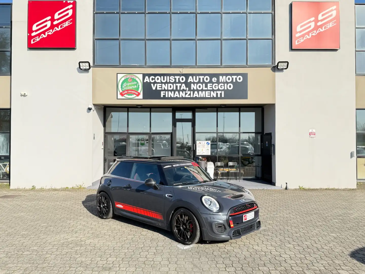 MINI Cooper S 2.0B COOPER S Grijs - 1