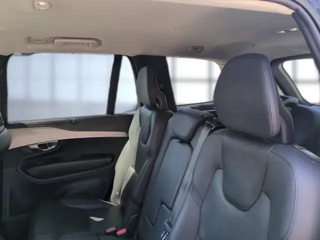 Volvo XC90 view 17