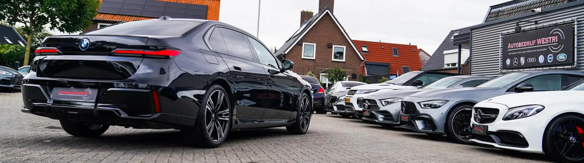 BMW 750 7-serie 750e xDrive | Elektrische trekhaak | Massa Zwart - 2