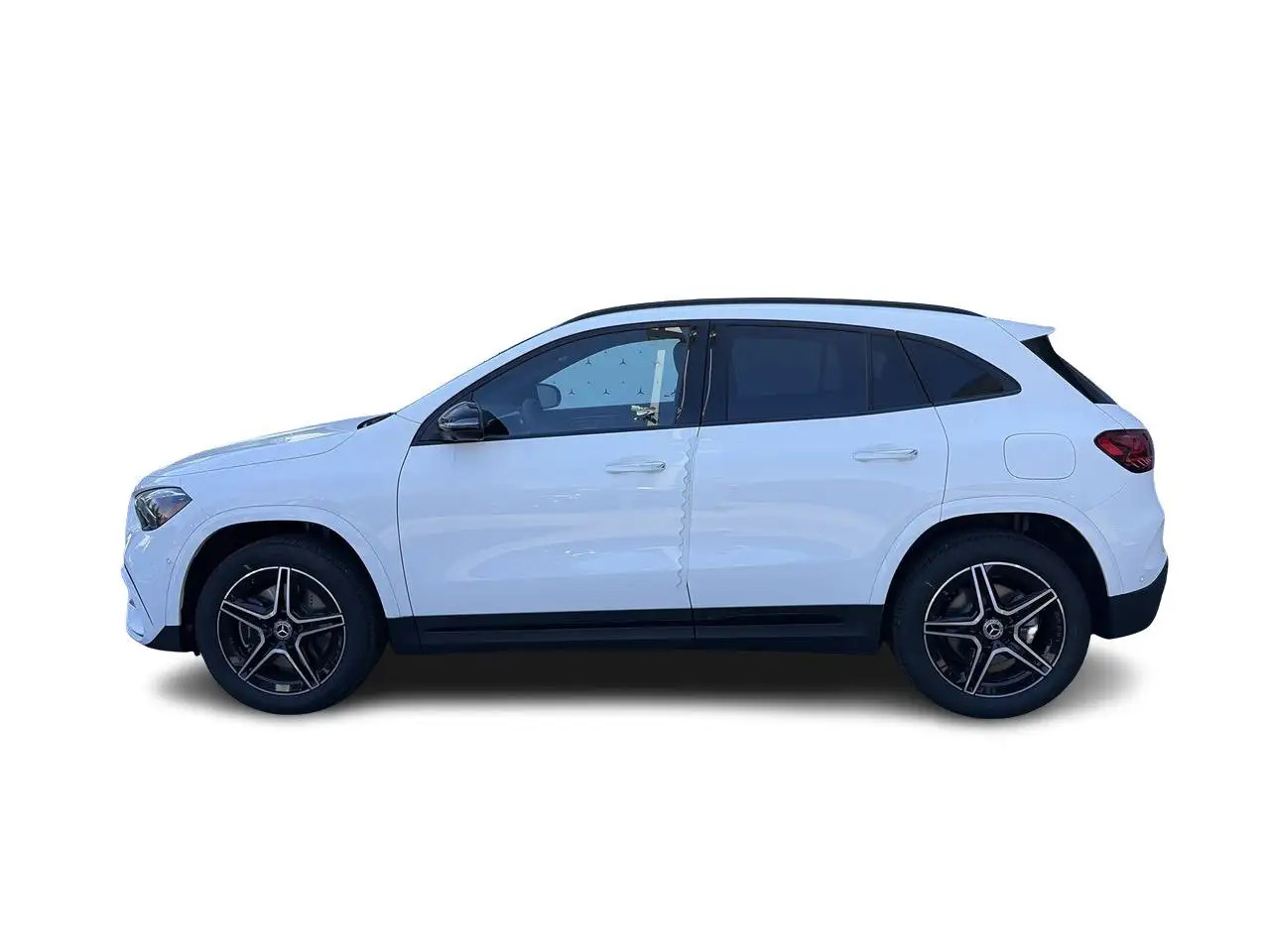 Mercedes-Benz GLA снимка Mercedes-Benz GLA