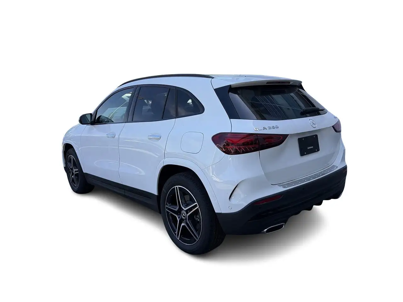 Mercedes-Benz GLA снимка Mercedes-Benz GLA