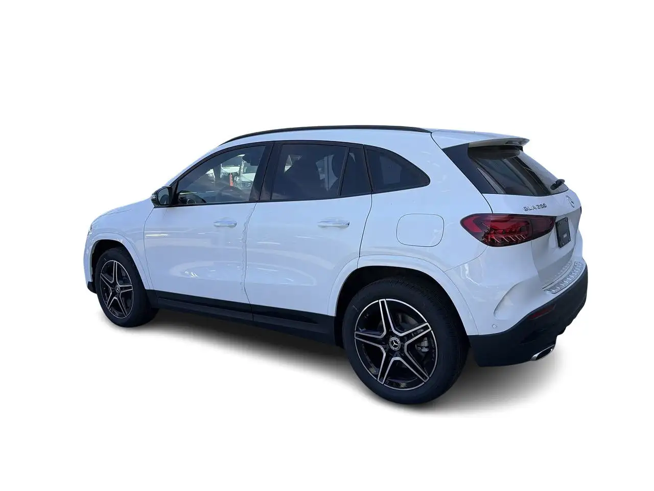 Mercedes-Benz GLA снимка Mercedes-Benz GLA