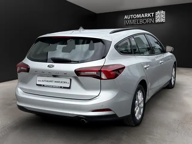 Ford Focus view 11