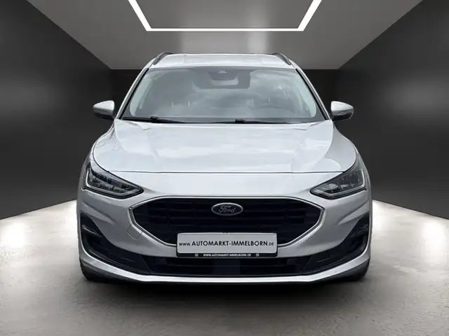 Ford Focus view 8