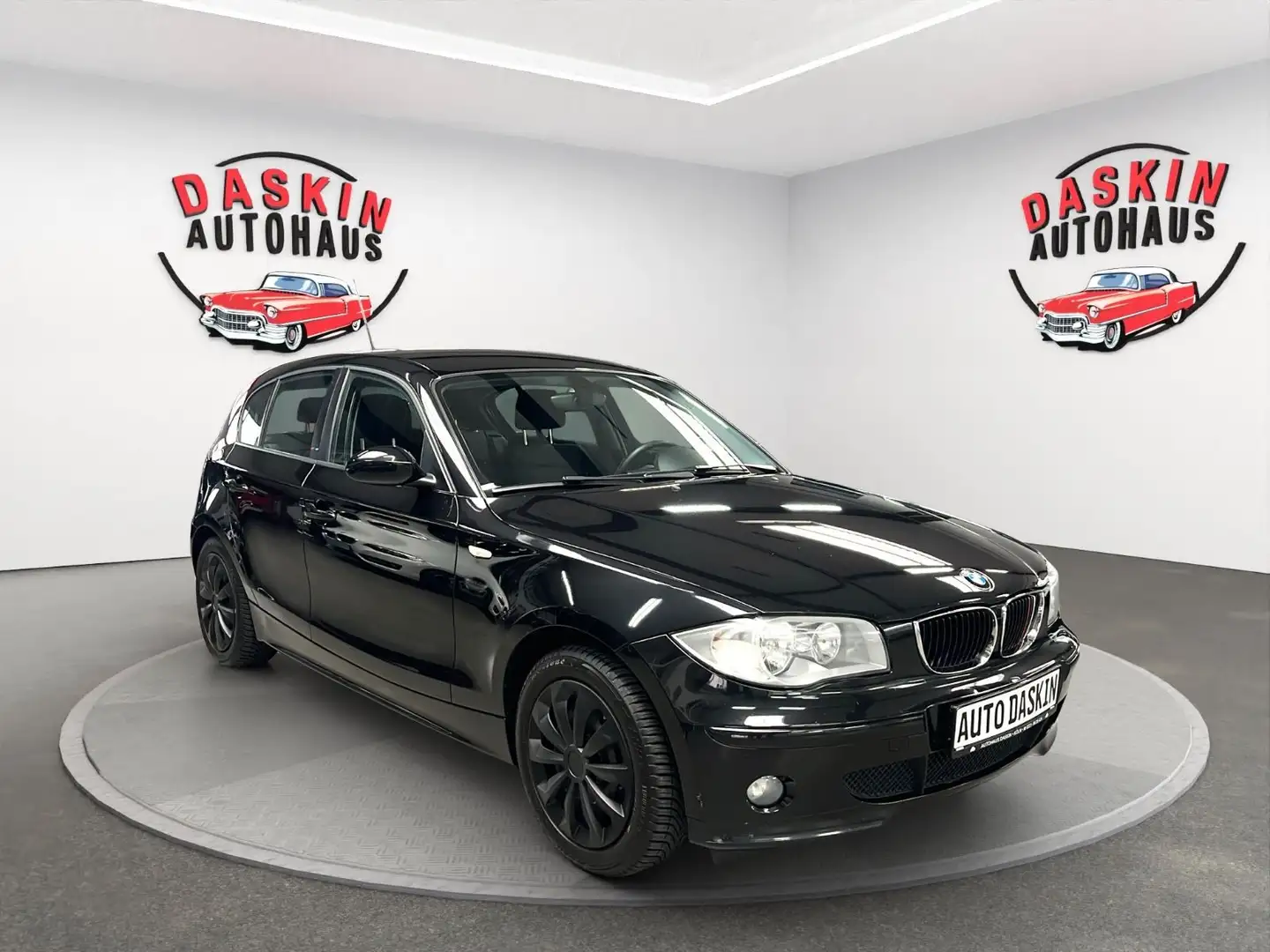 BMW 116 i Lim. 5-trg. TÜV NEU/KLIMA Noir - 1