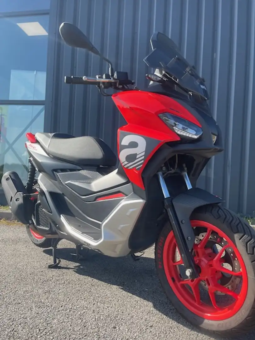 Aprilia SR GT 125 Rouge - 1