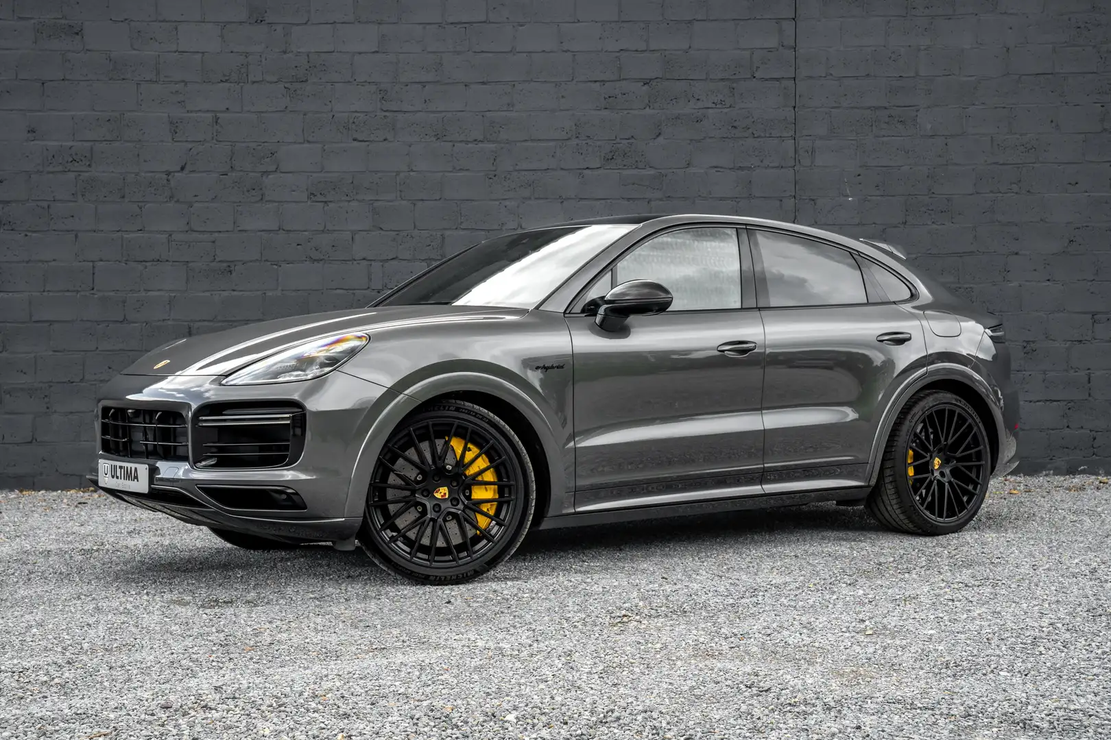 Porsche Cayenne COUPE TURBO S HYBRIDE. ** FULL OPTION** Gris - 1