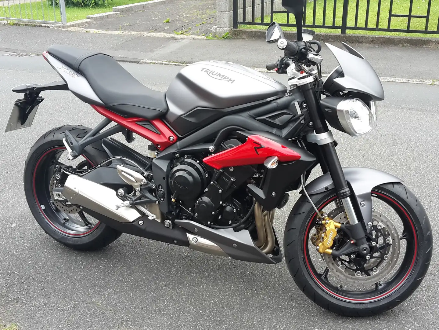 Triumph Street Triple R Grau - 1