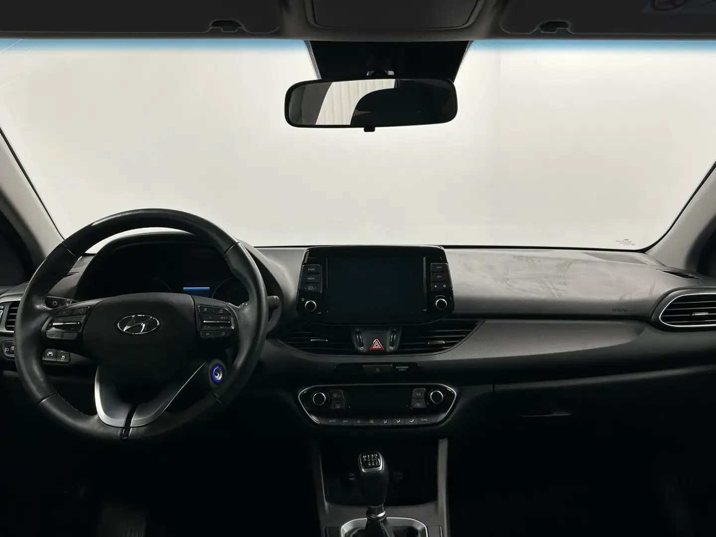 Hyundai i30 1.0 T-GDI Comfort NAVI ECC CARPLAY LM Gris - 2