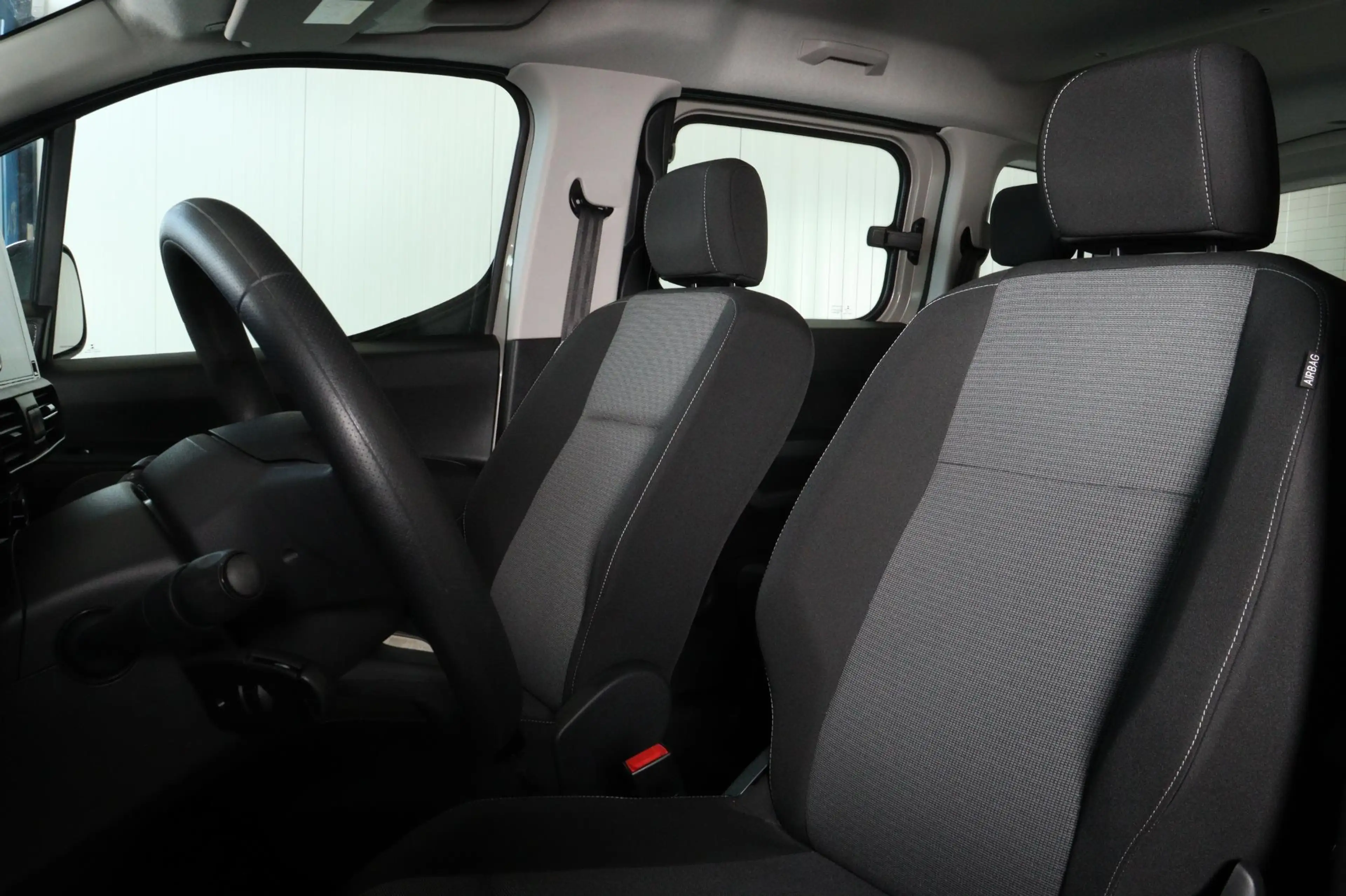 Toyota Proace City Verso Electric Active 50 kWh — photo 7