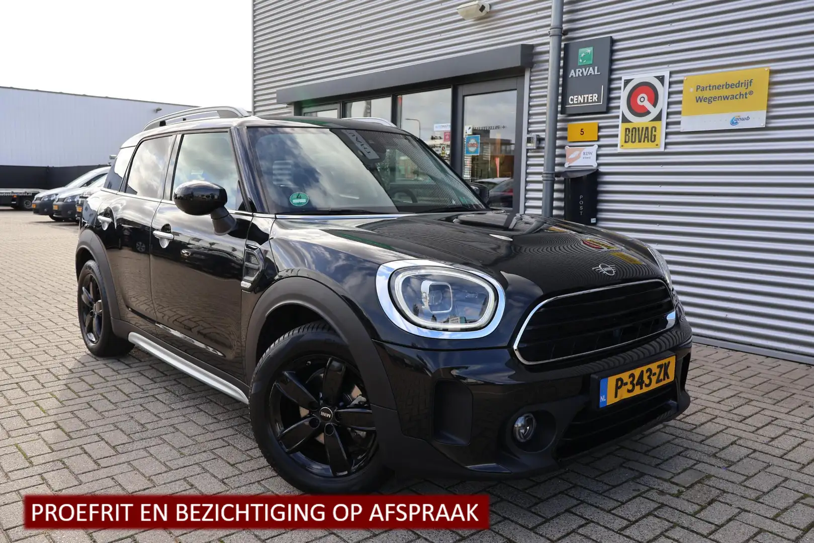 MINI Mini Countryman 1.5 Business Edition NL-Auto | Vol Zwart - 1