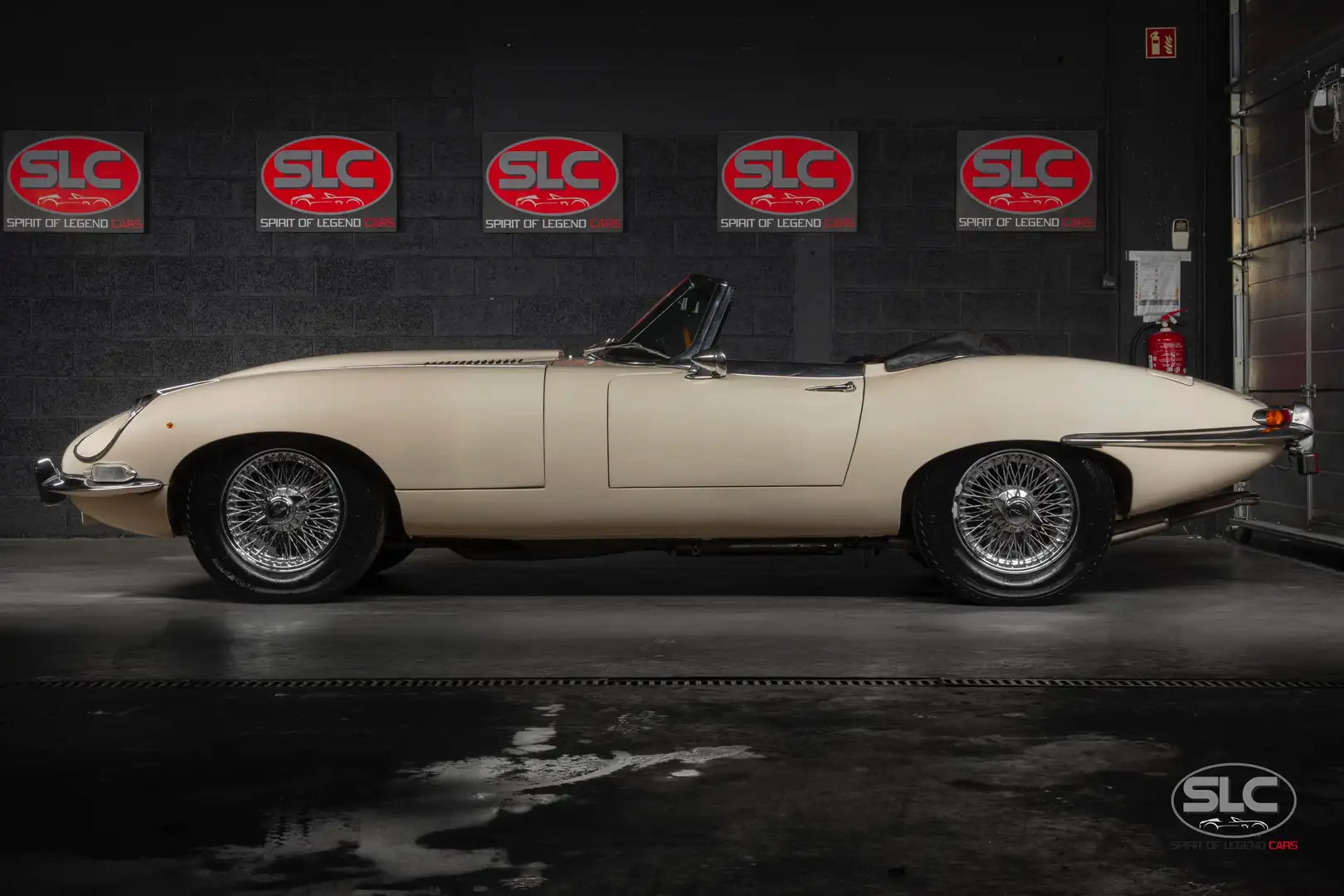 Jaguar E-Type E-Type Roadster 4.2 Series 1.5 Beige - 2