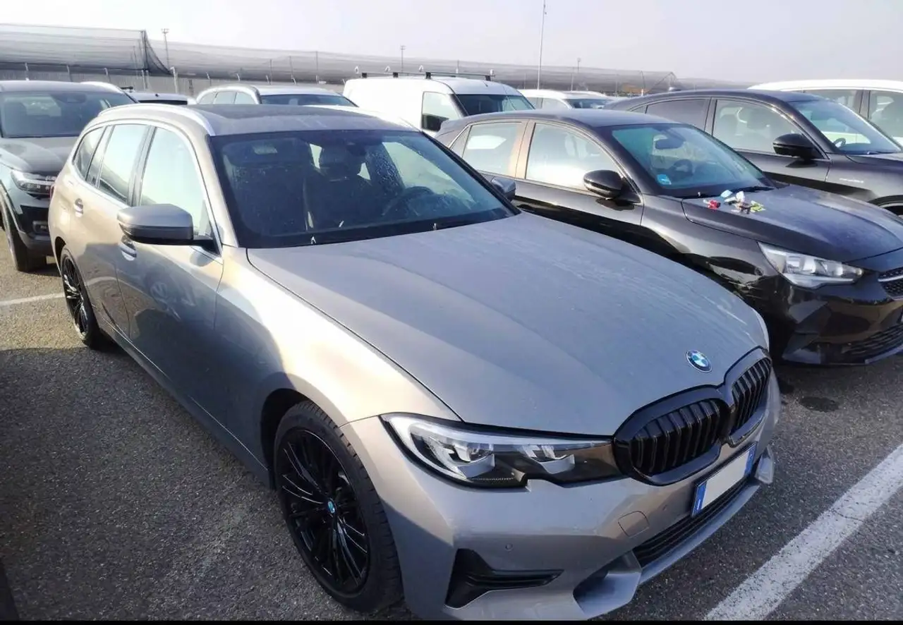 BMW 320