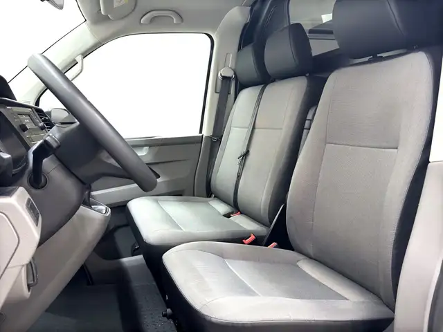 Volkswagen Transporter view 15