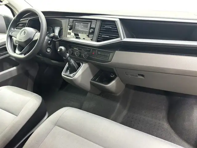 Volkswagen Transporter view 13