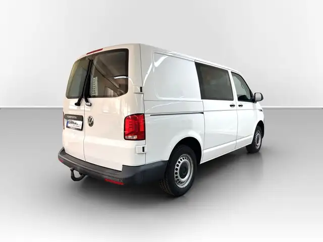 Volkswagen Transporter view 7